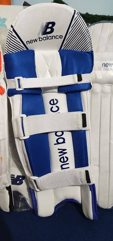 CRICKET PADS 9