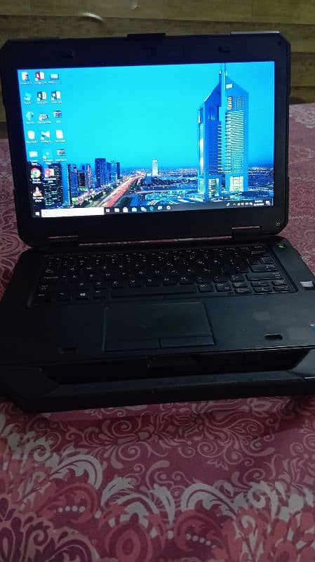 Selling laptop 0