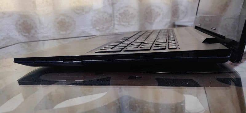 Lenovo i3 5th Gen 15.6" Display 10/10 laptop 4