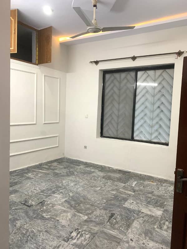 Ground floor for rent in shallavelly near range road 6