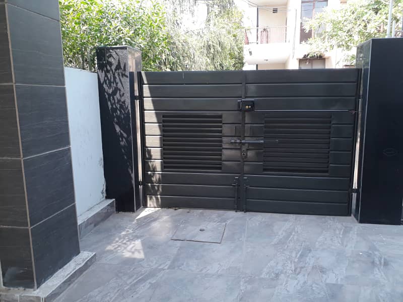 DHA 1 Kanal Ideal Upper Portion With Separate Gate For Rent In Phase 4 22