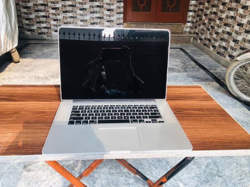 MacBook Pro (Retina, 15-inch, Mid 2015) 11