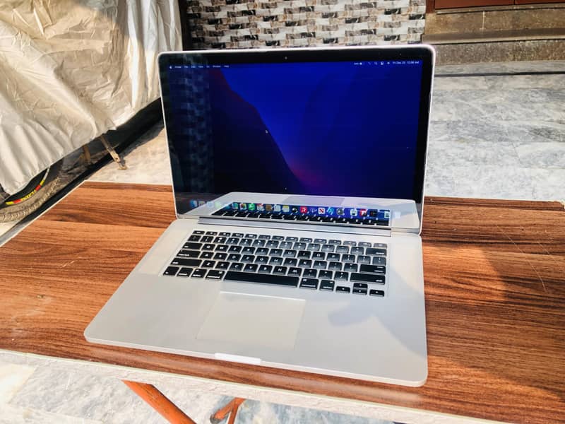 MacBook Pro (Retina, 15-inch, Mid 2015) 15