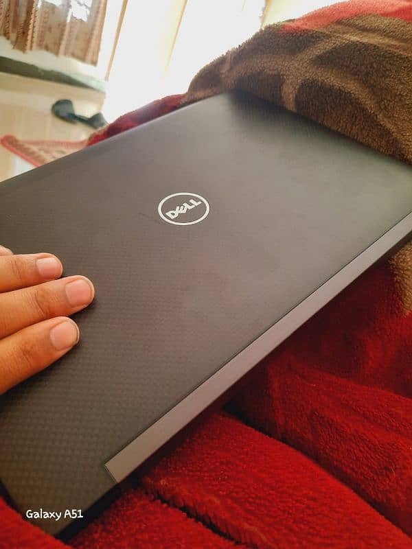 dell latitude 7280 8gb ram 512 gb ssd . 1