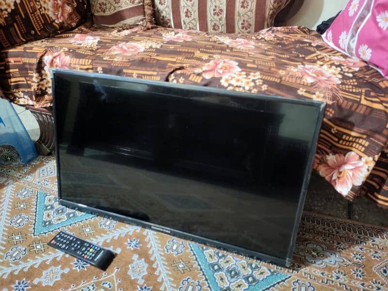 32" LCD for sell 1