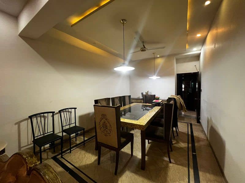 1.3Kanal Double Storey House For Sale Near Sadiq Trade Center Gulberg2 8