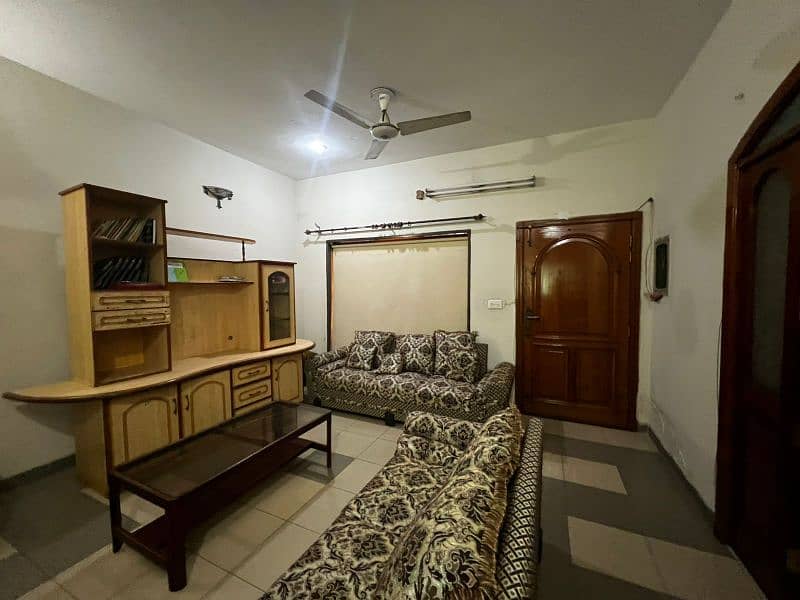 1.3Kanal Double Storey House For Sale Near Sadiq Trade Center Gulberg2 14