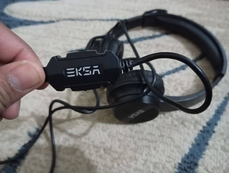 Brand new EKSA Noise Cancellation headphones. 2