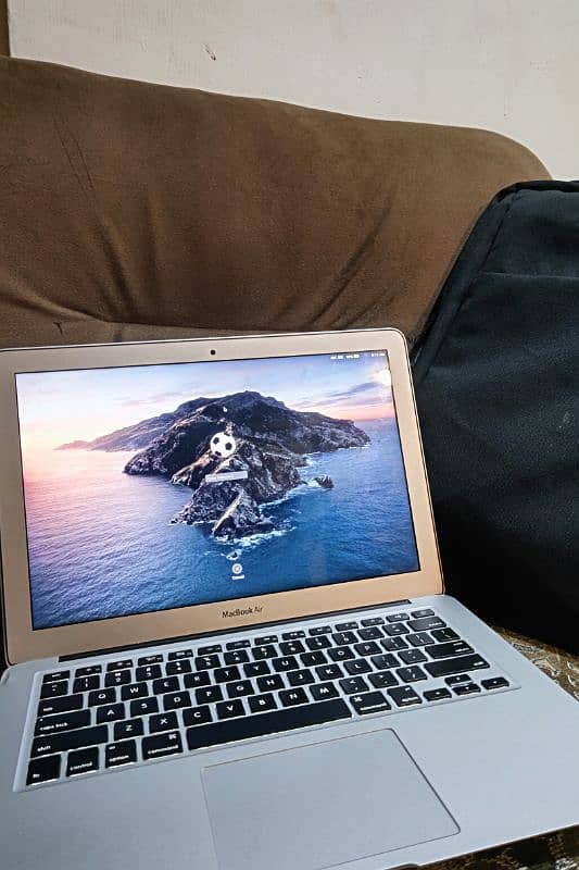 Apple MacBook 2014 model 1