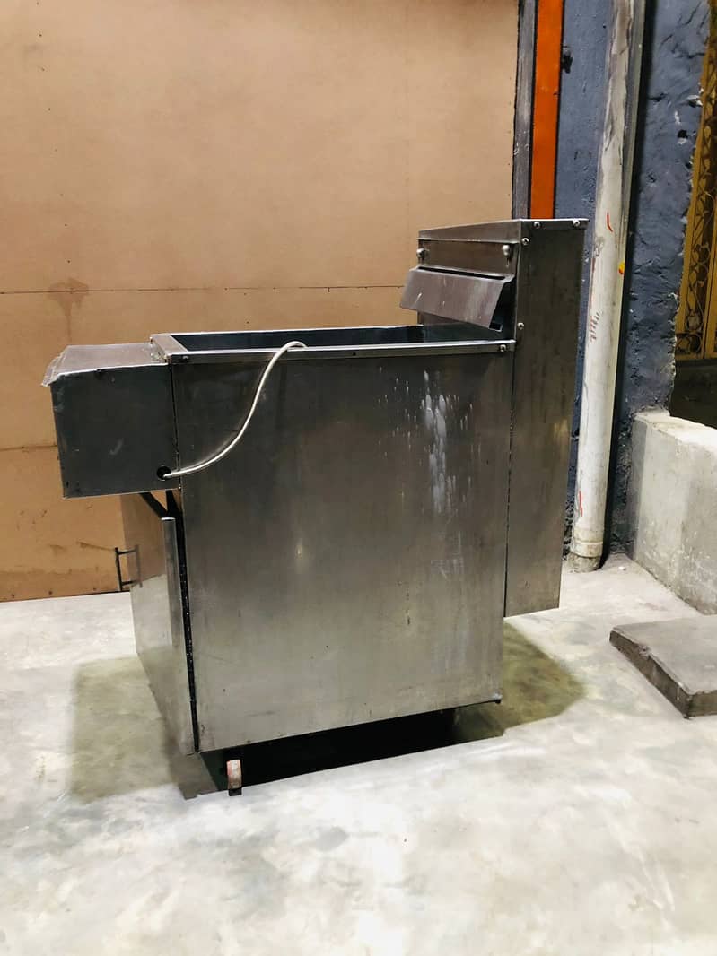 Oil Fryer for sale 3tubes in 50,000 2