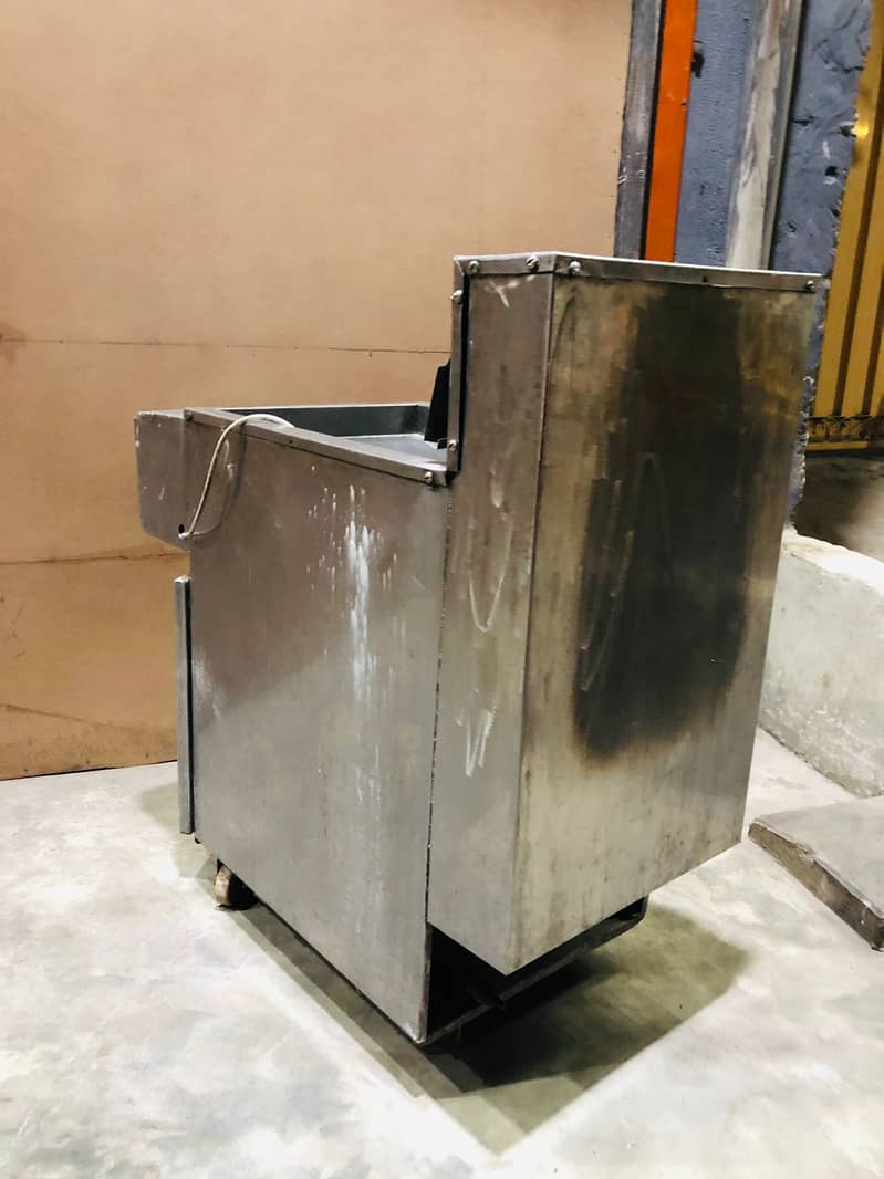 Oil Fryer for sale 3tubes in 50,000 4