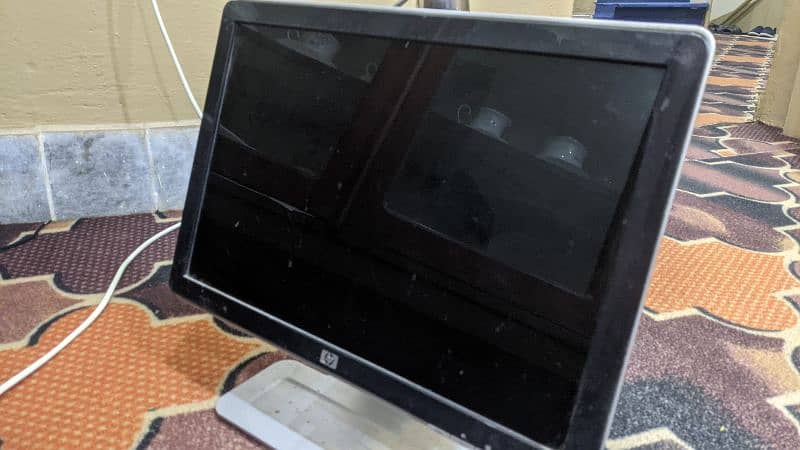 24 inch HP Monitor 1