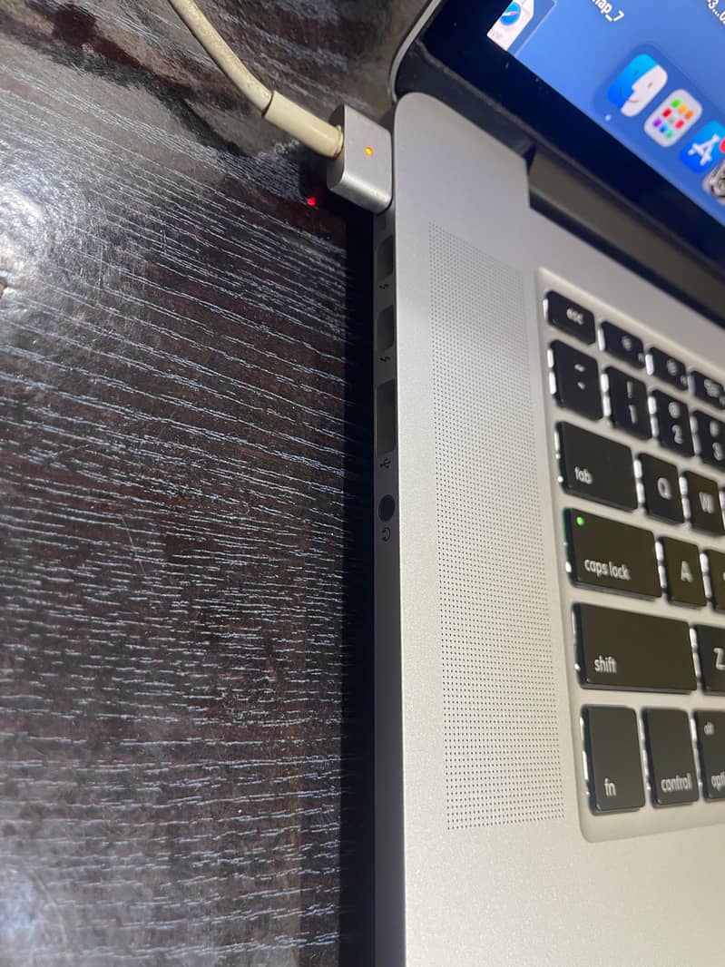 MacBook Pro 2015 Model 2