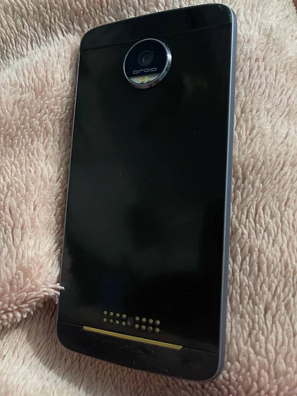 Moto Z 2GB Ram 32GB Rom PTA Apporve 1