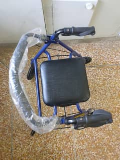 FOLDING 4 WHEEL ROLLATOR WALKER  WITH PADDED SEAT NEW UNTOUCHED