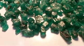 Natural Emeralds / Stone