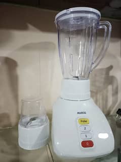 Masco company juicer and blender