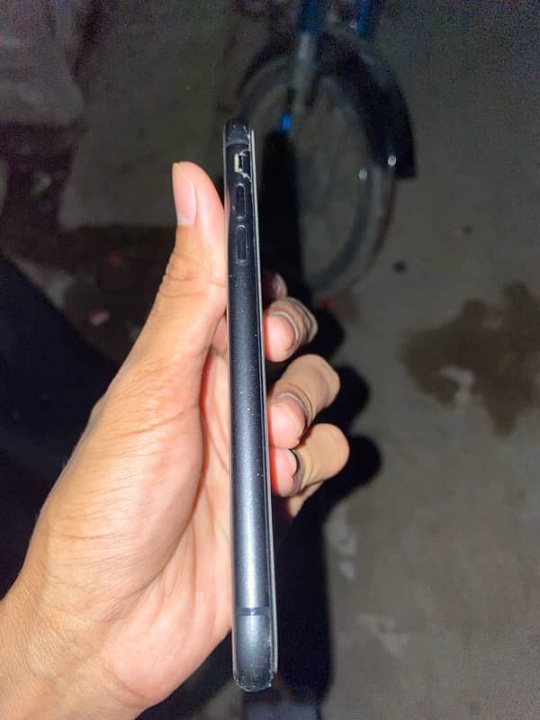 IPhone 11 FU 64 Gb 4