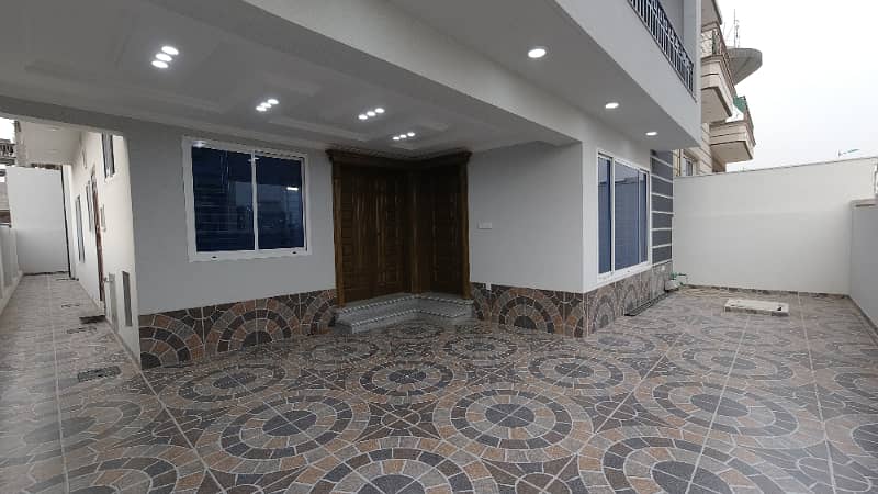 Bahria Town Phase 8 10 Marla Designer House Perfectly Constructed Outclass Location Outstanding View On Investor Rate 31