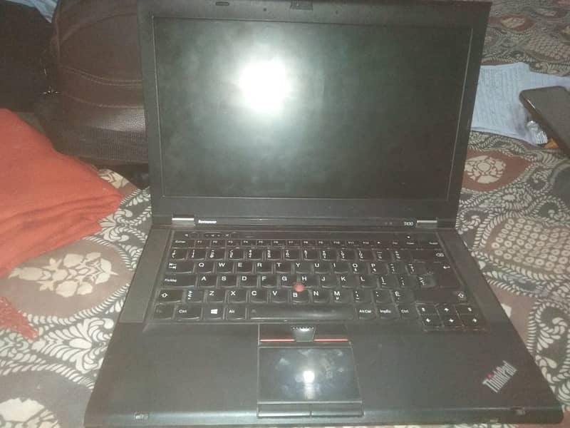 Lenovo Thinkpad 3rd Gen. 4gb ram 500gb rom Windows. 10 0