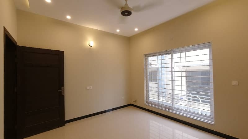 A Prime Location House At Affordable Price Awaits You 29