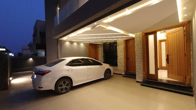 In Rawalpindi You Can Find The Perfect Prime Location House For sale 3