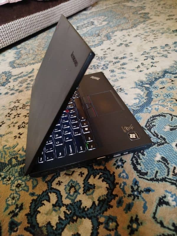 Laptop Core i5 ThinkPad 1