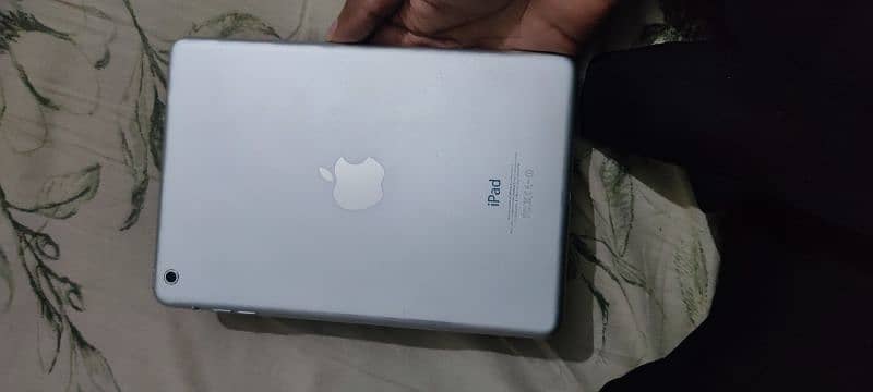 exchange/sale ipad mini 1 16gb WiFi model full day battery timing 8