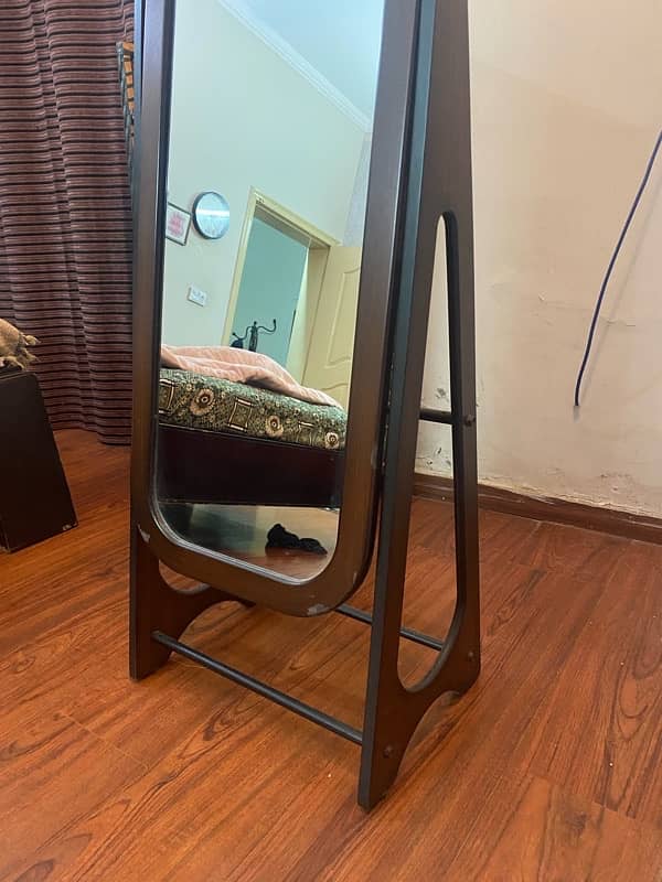 long length mirror with wood outline 3