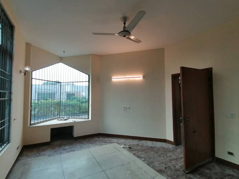 DHA 1 Kanal VIP Upper Portion With Separate Gate For Rent In Phase2 11