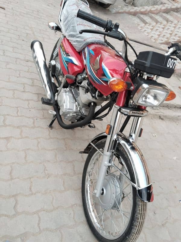 Honda CG-125 new condition 1