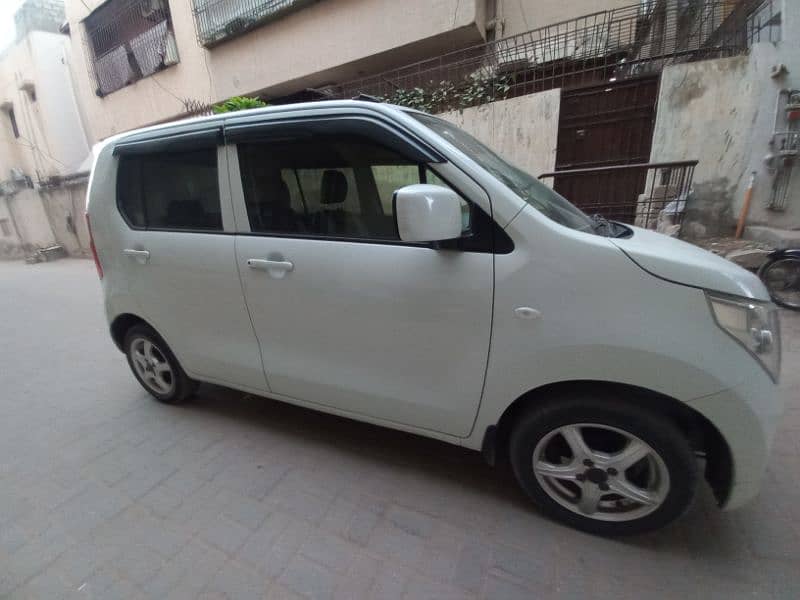 Suzuki Wagon R 2015 8