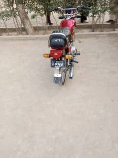 bike bilkul neat and clean a ai rupae ka be kam nae a