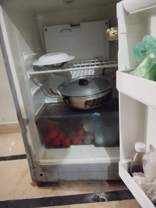 Dawlance Fridge medium size 2