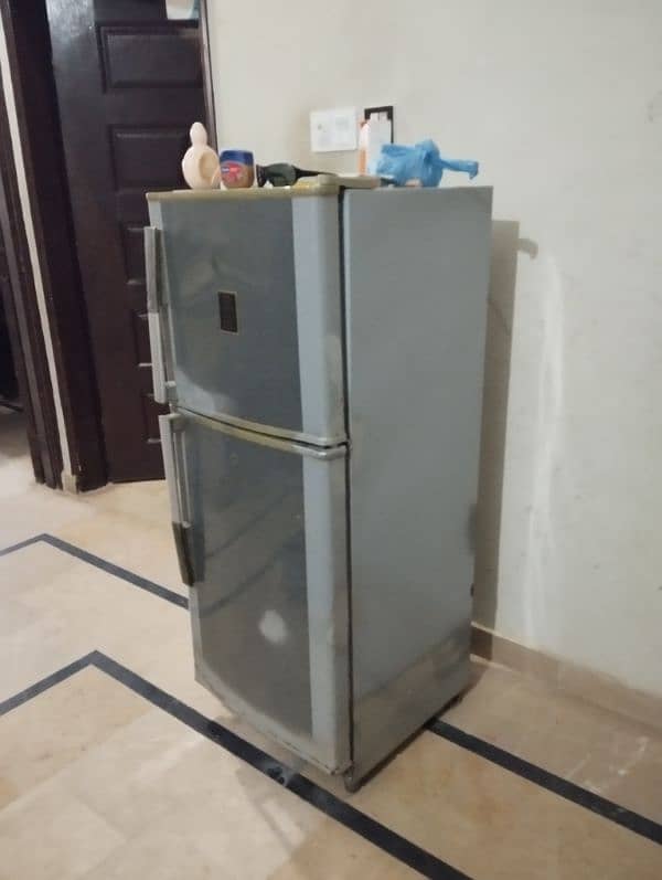 Dawlance Fridge medium size 3