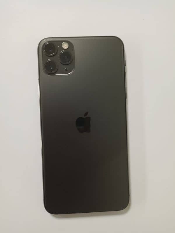 iphone 11pro max 256 GB Dual PTA Approved 100% BH Freshly Imported 1