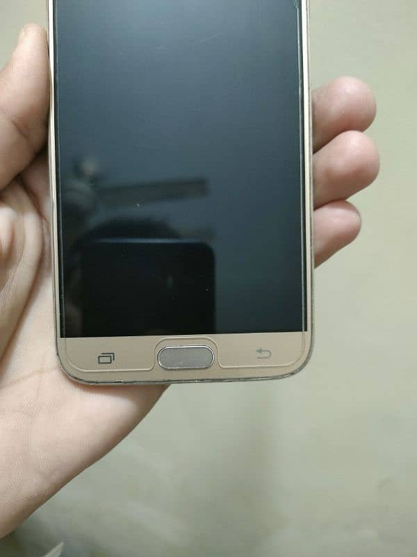 Samsung Glaxy J7 pro 2 32 memory mobile and chrger no box but no issue 2