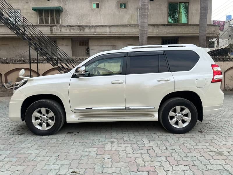 Toyota Land Cruiser 2014 3