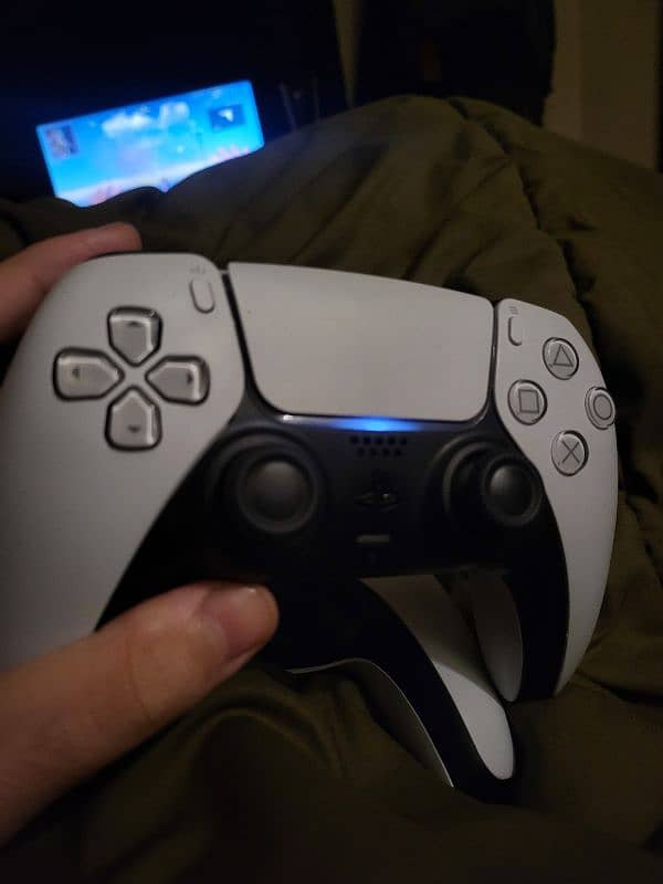 ps5 controller slightly used 10/10 condition 4