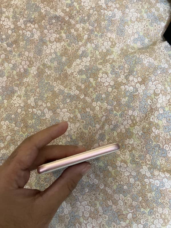 iphone 7 plus 128Gb 4