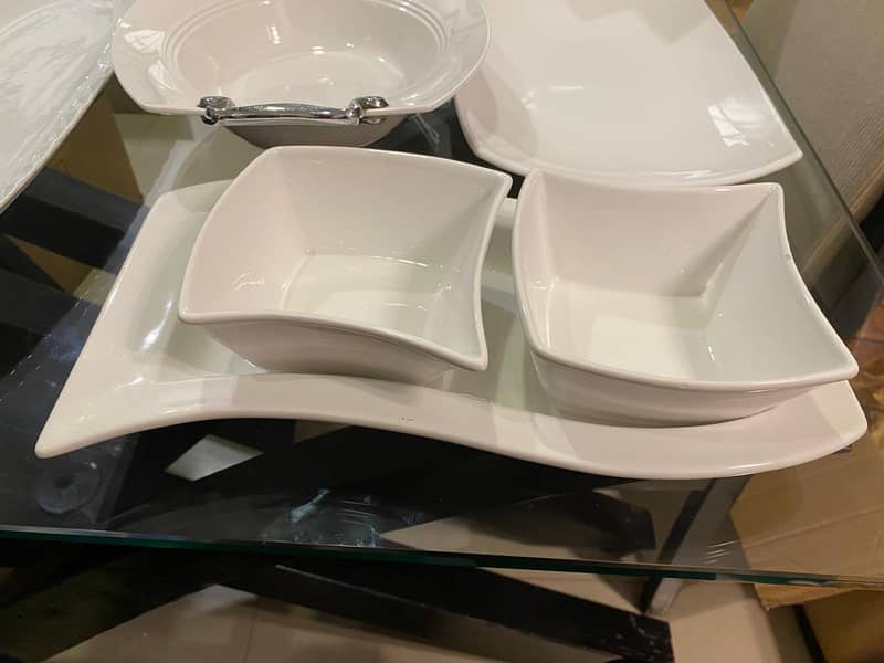 White bowl and tray 0