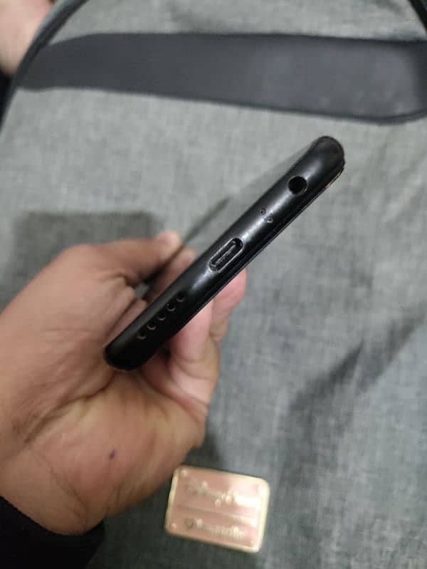 Redmi note 8 , 4 ram 64 storage. condition good 3