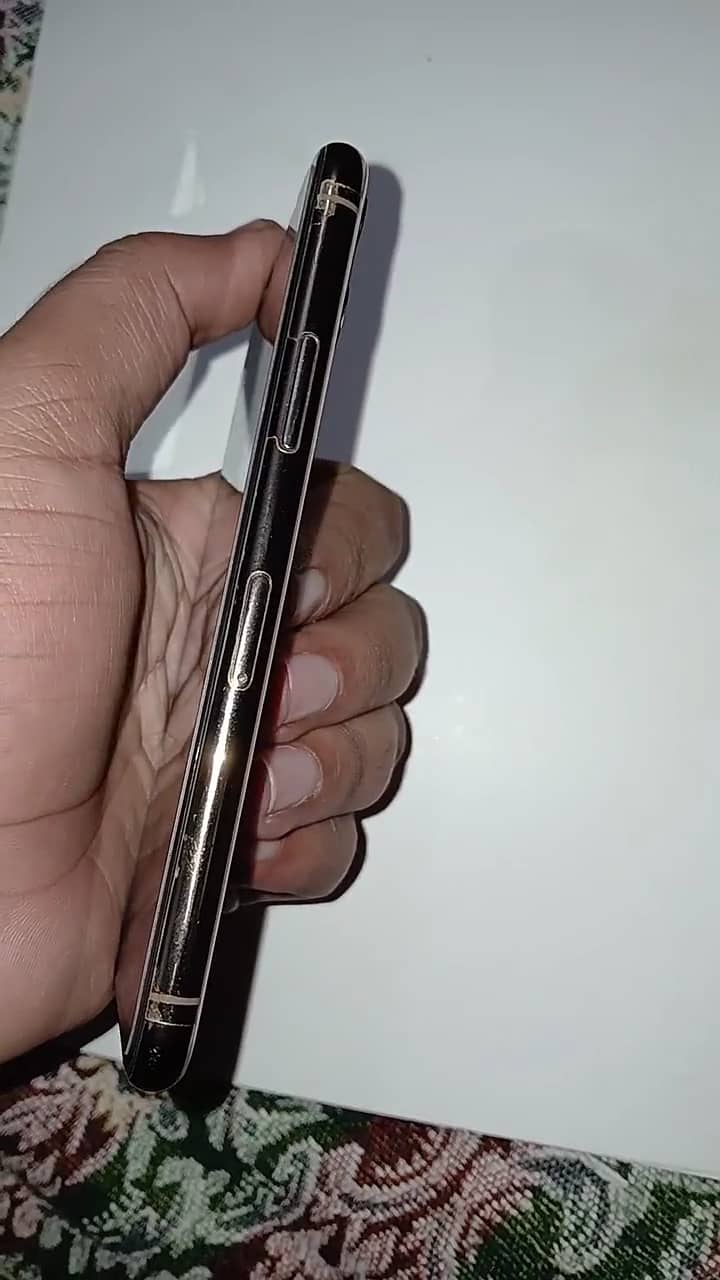 iPhone 11 Pro PTA Approved with Box 3