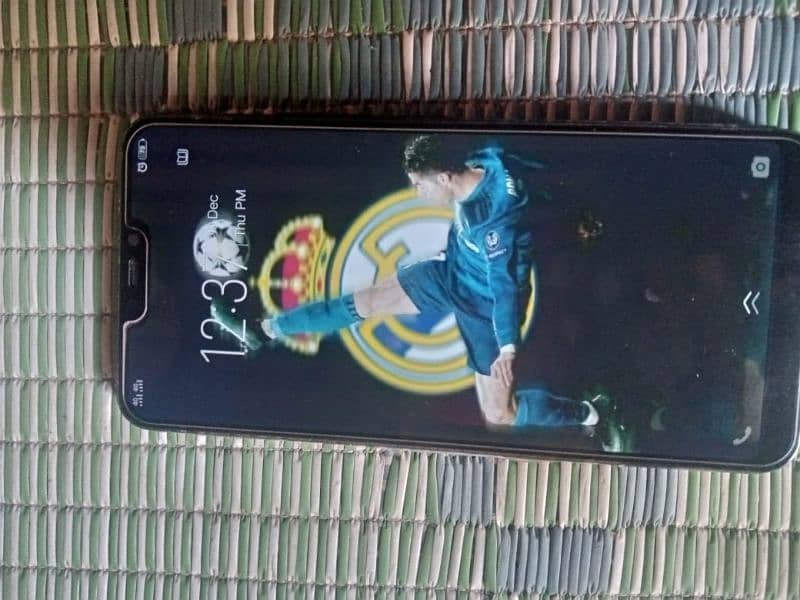 Vivo y83 6gb/128 back tora tuta howa ha all OK pta proof 1