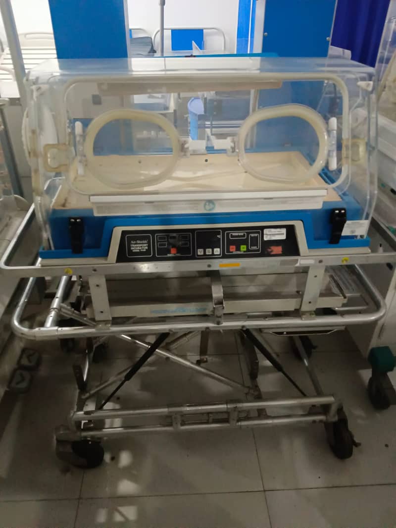 Imported/ Local Baby Incubator, Infant Baby Warmer, Resuscitation unit 5