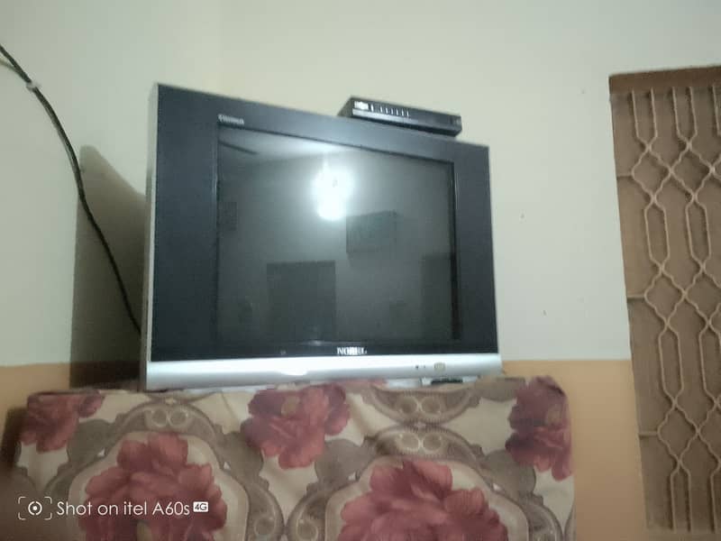 Nobel 24" flatinum tv with remote with echolink reciver and remote 0