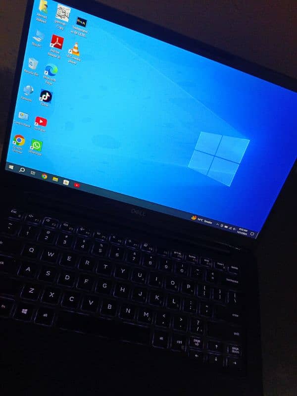 Dell 7400 i5 8th Generation 1