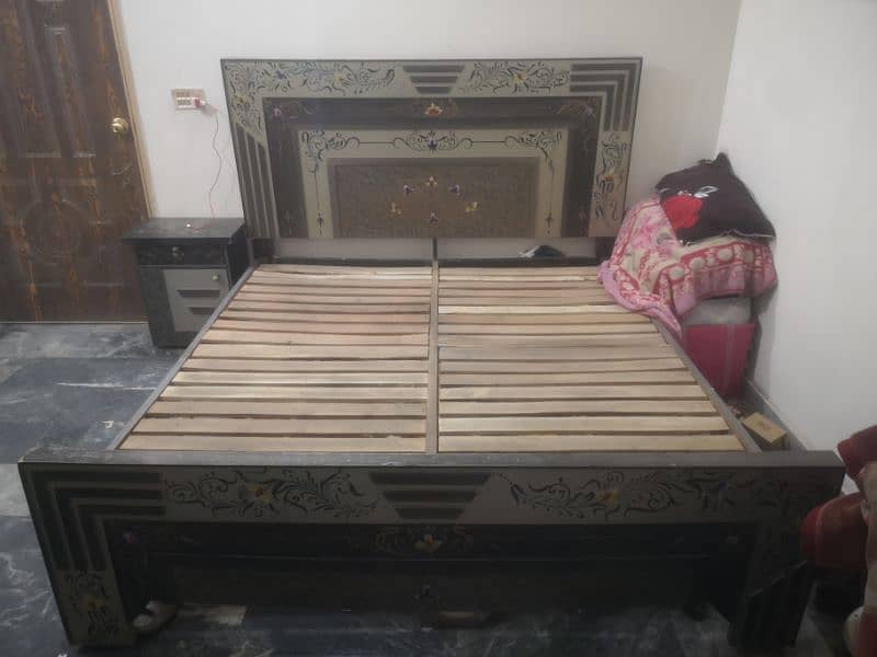 double Bed dico paint with 2 side tables 0