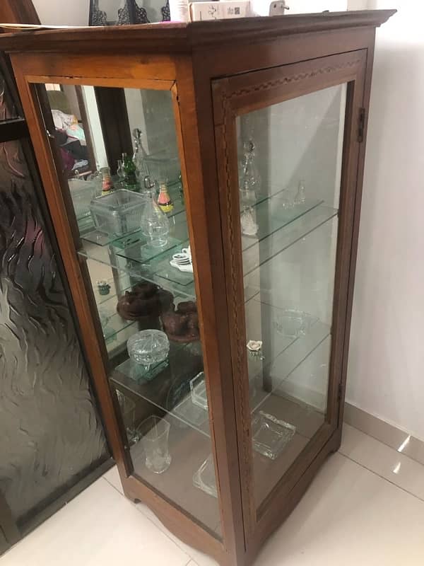 Antique showcase 1