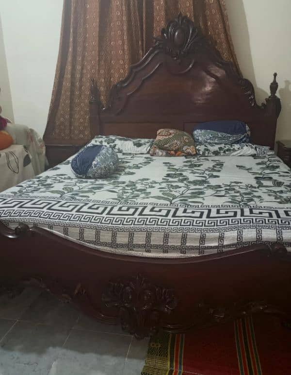 Pure Wooden Tali King Size bed set for sale 2